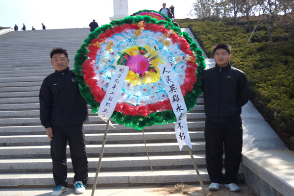 缅怀革命先烈,弘扬志愿精神3_副本.jpg